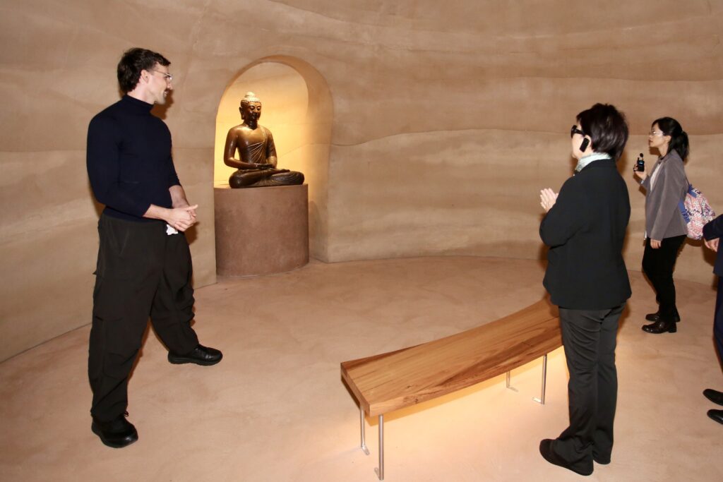 市府取經「新南威爾斯美術館」 盧秀燕盼「綠美圖」成亞洲新亮點 2 盧市長參觀新南威爾斯美術館