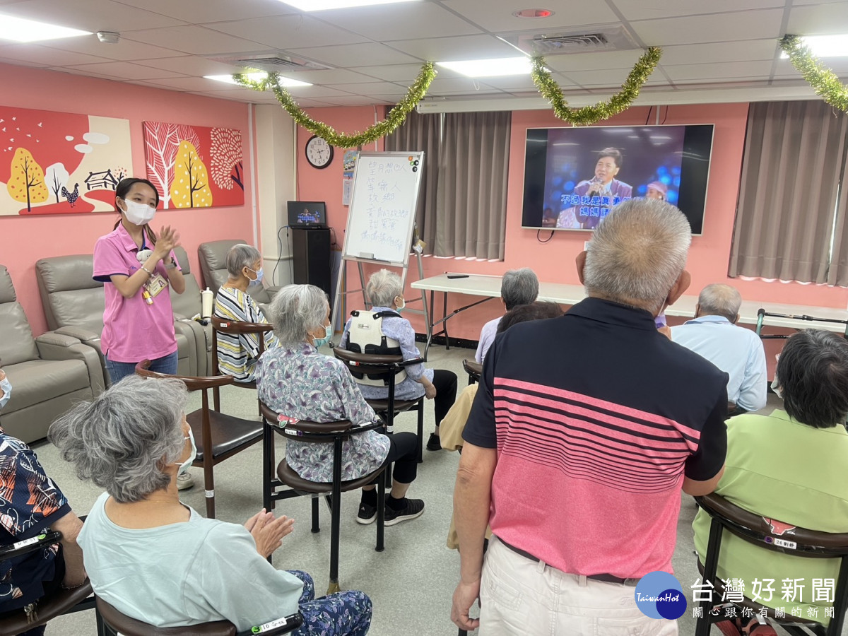 桃喜居父親節歌唱活動,長者們大展歌喉,唱出屬於他們的黃金回憶