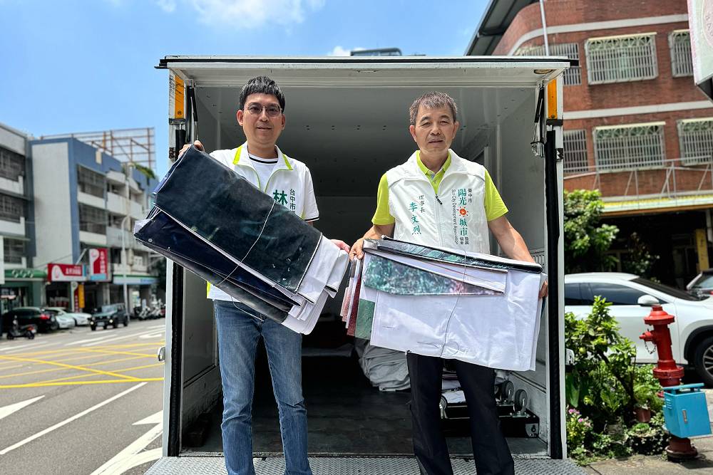 台中綠議員接連赴嘉南助災後復建　林祈烽再募百帆布助災民 225