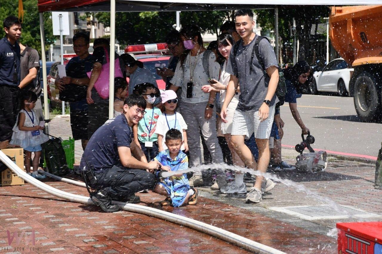 歡慶父親節 促進家庭交流 中市府消防局:「消防帥老爸」親子日溫馨登場 - https://www.watchmedia01.com