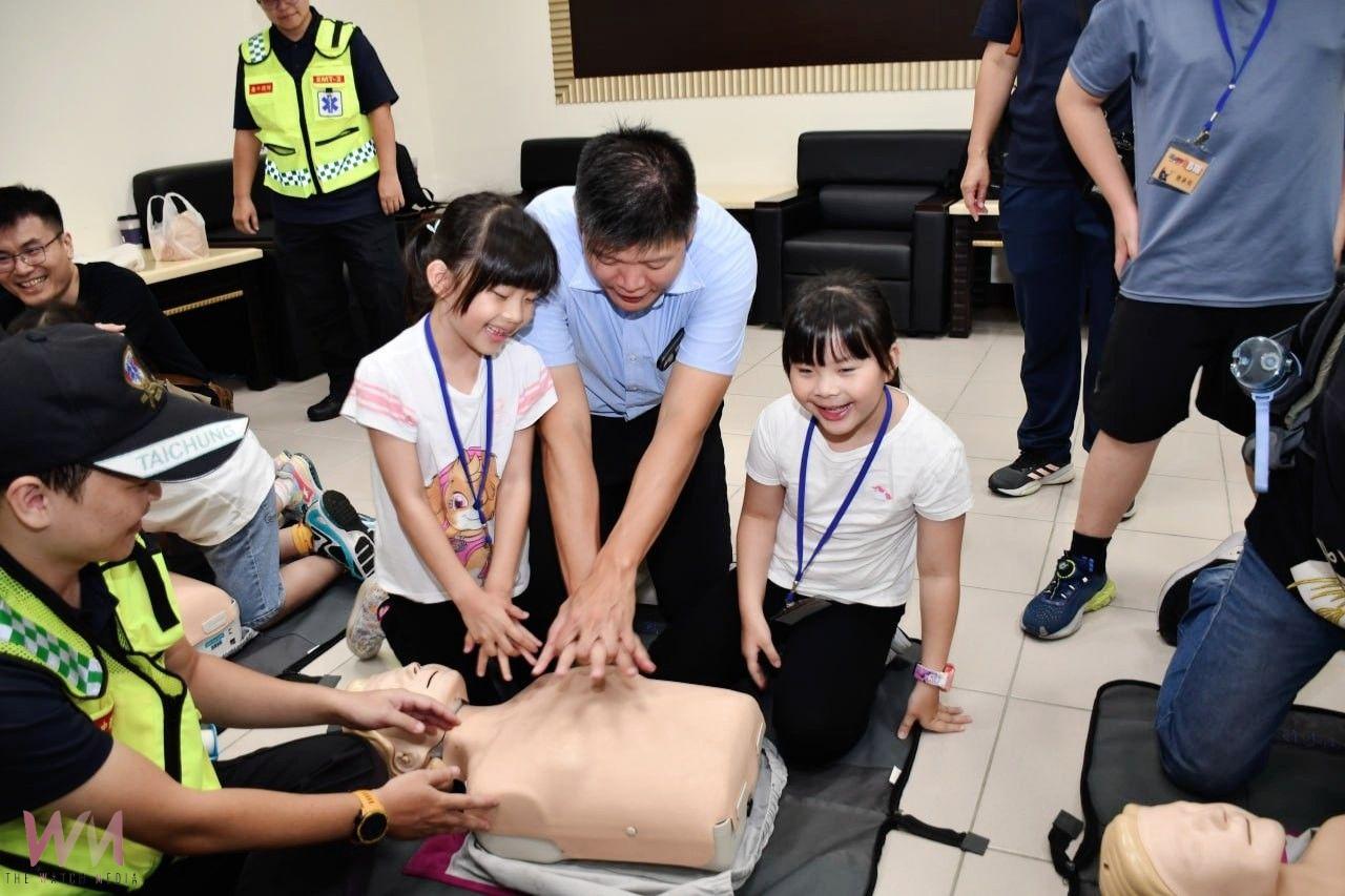 歡慶父親節 促進家庭交流 中市府消防局:「消防帥老爸」親子日溫馨登場 - https://www.watchmedia01.com