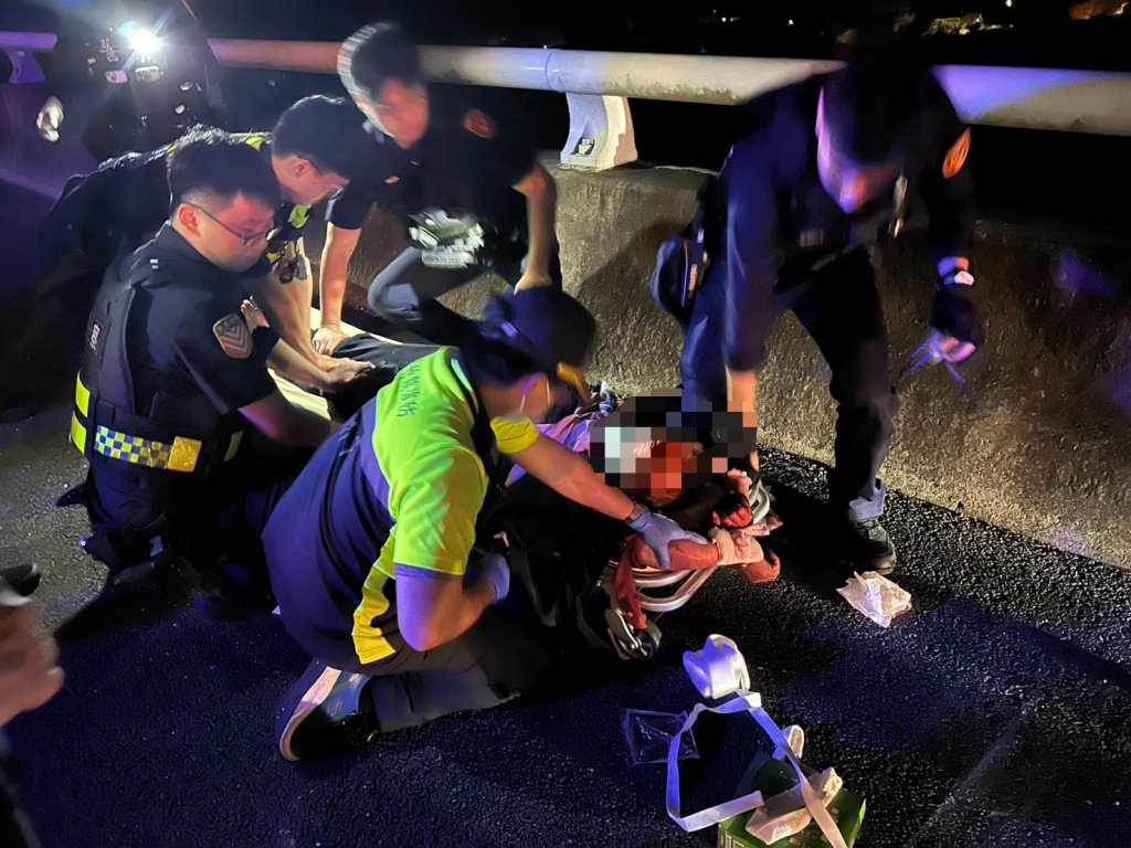 離譜！消防隊員救護竟遭攻擊救護車被開走　警消國道追逐攔車逮人送醫