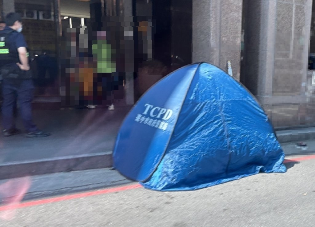 台中73歲婦人墜樓亡！　死因待查