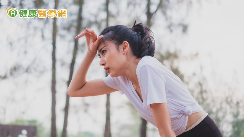 夏天運動為什麼體力流失快?研究揭影響因素!營養師推訓練補給3策略