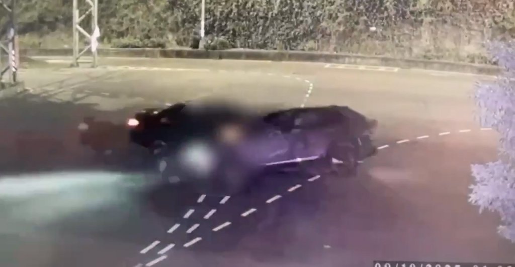小黃左轉遭賓士猛撞 17歲女乘客「被拋飛車外死亡」