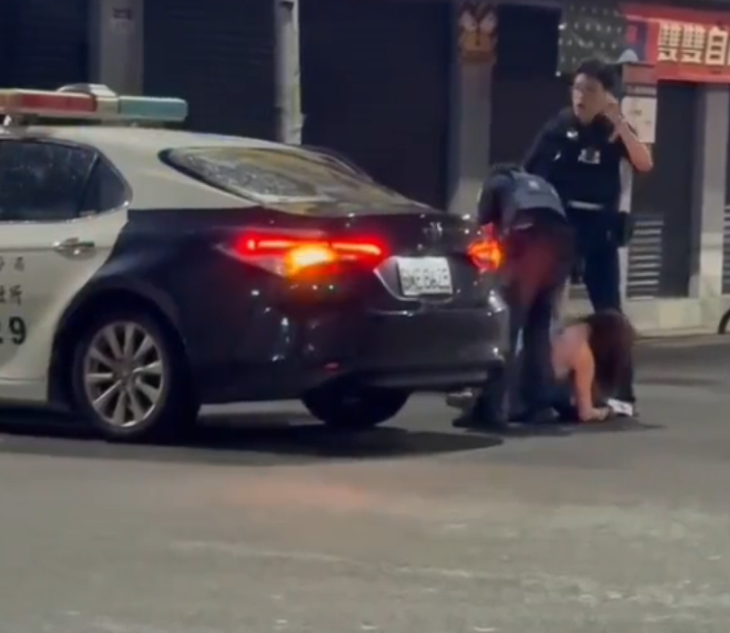 員林女子酒駕撞民宅情緒失控！-　與警口角聲稱受傷遭性騷擾