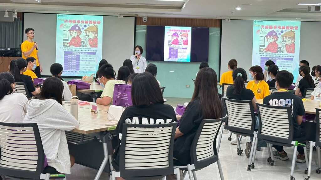 ▲彰化秀傳紀念醫院利用暑假期間,於今日舉辦一場「青少年醫事檢驗體驗營」,讓對醫學檢驗領域懷有憧憬的莘莘學子深入了解。(彰化秀傳醫院提供)