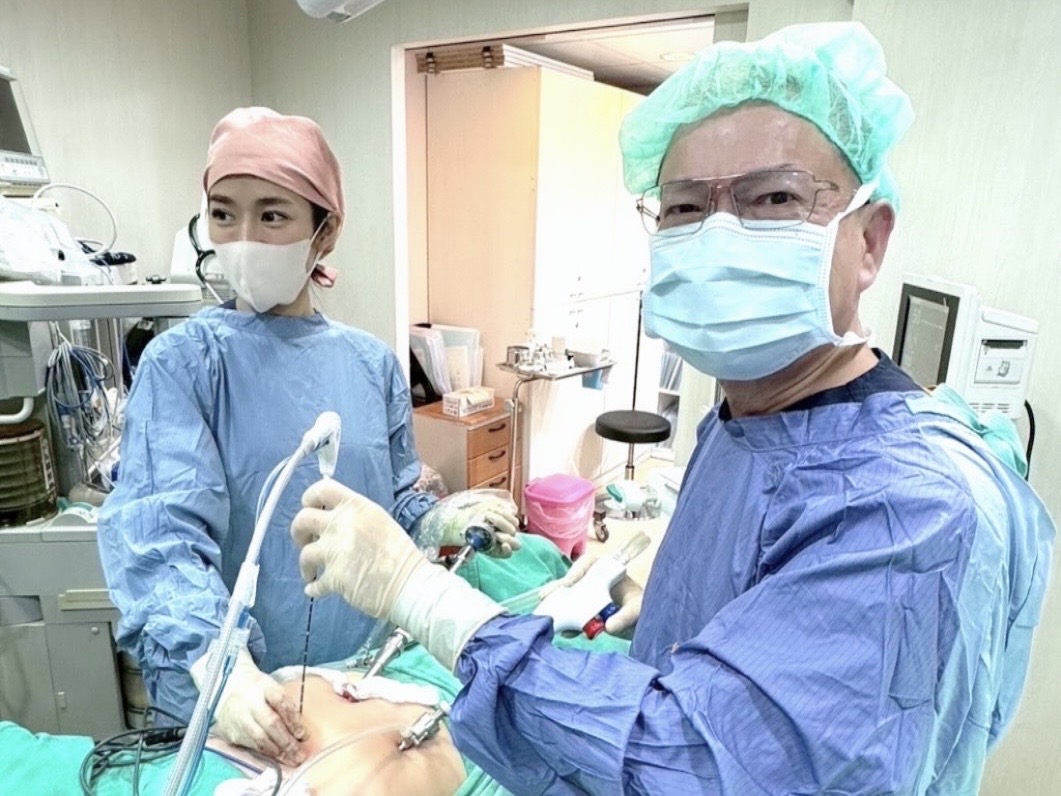 【有影】網紅婦科消融釀腸穿悲劇 鄭丞傑揭3大併發症籲慎選醫師 276 CNEWS195250809a04