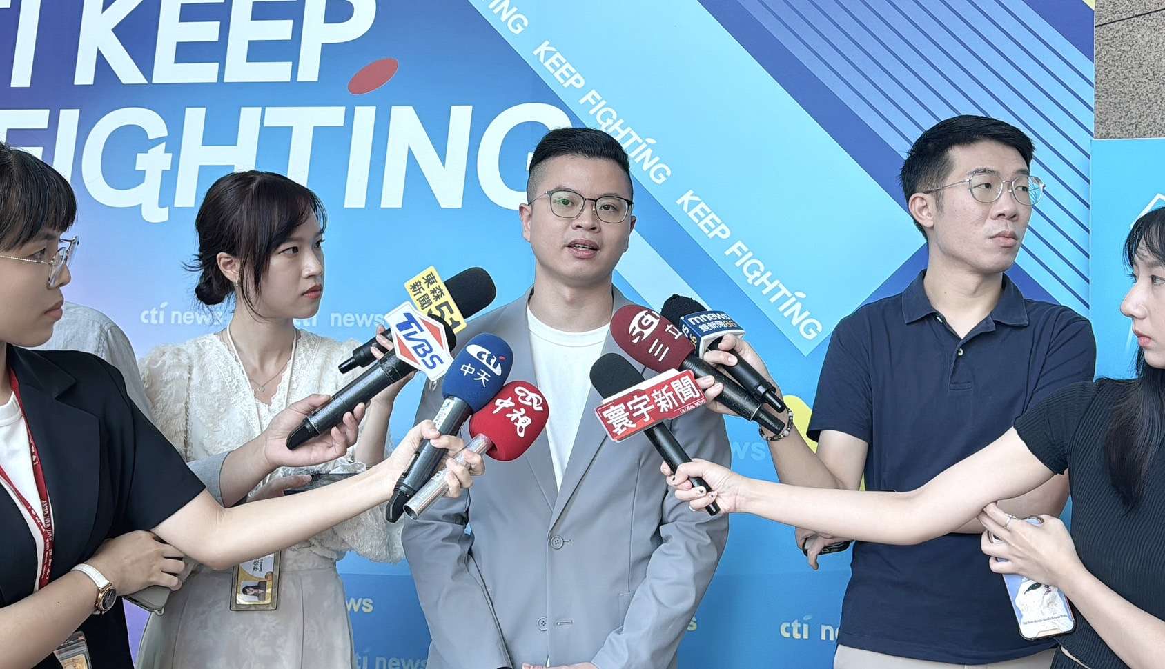經濟部「美國關稅對台衝擊報告」失真?凌濤批賴政府欺騙國人 S 17916228