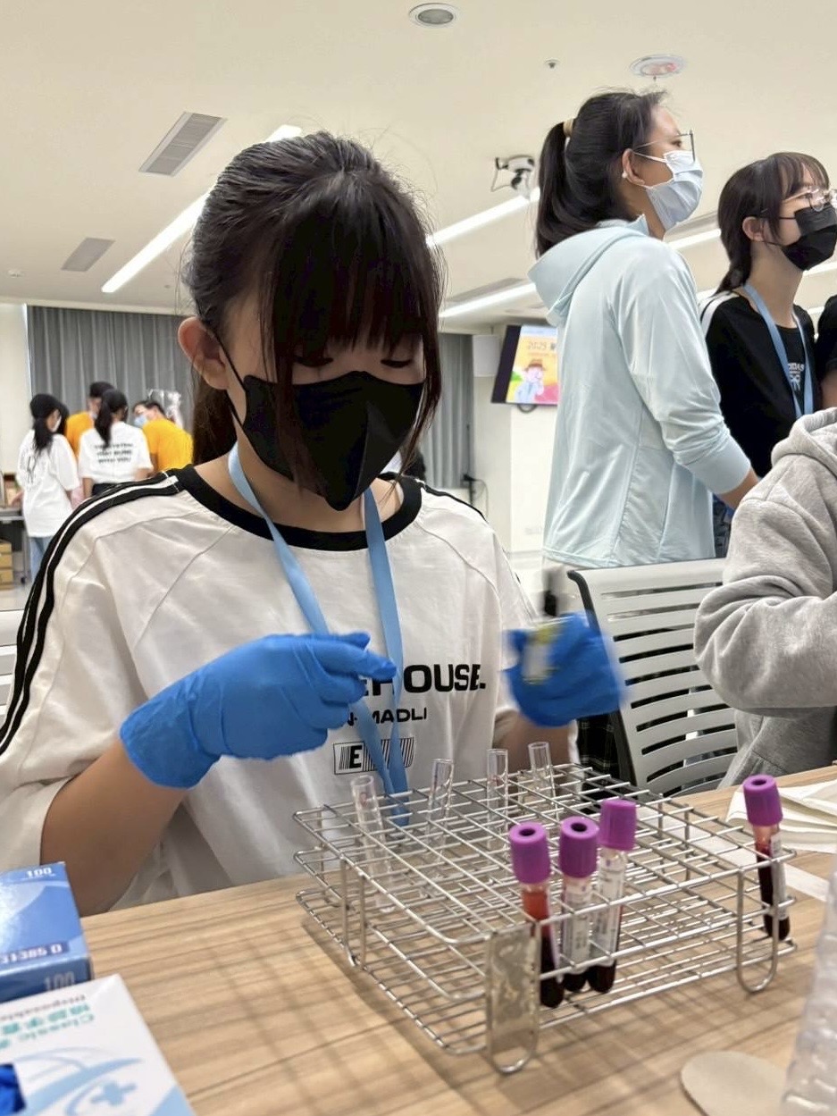 啟發醫療夢想　秀傳醫院辦青少年醫事檢驗體驗營 - https://www.watchmedia01.com