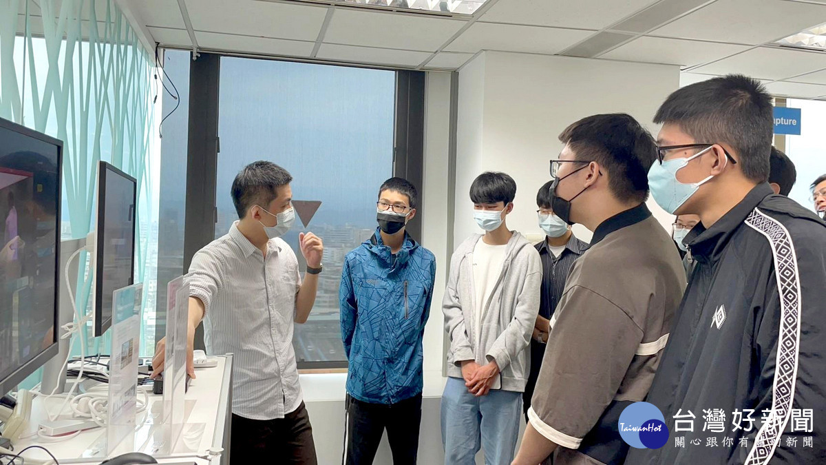 暨大「智慧半導體及綠色科技碩士學程」推動產學合作專案,提供企業實習機會,協助學生將所學應用於實務,為職涯發展奠定堅實基礎。(暨大提供)