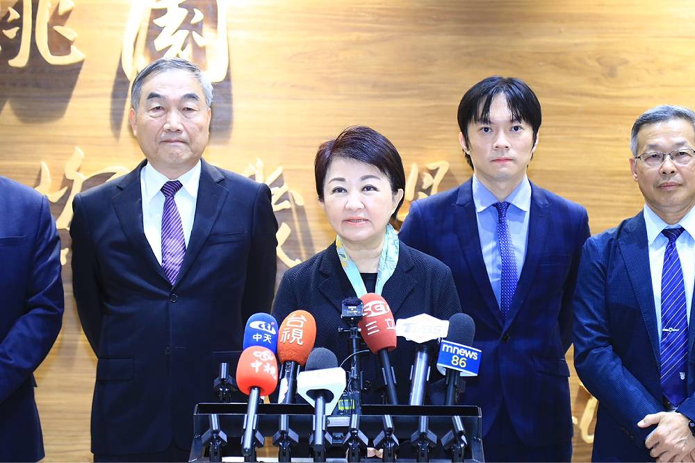 抵台即上工 盧秀燕:加強對澳經貿、關注防颱為重點 270 抵台即上工 盧秀燕:加強對澳經貿、關注防颱為重點 269