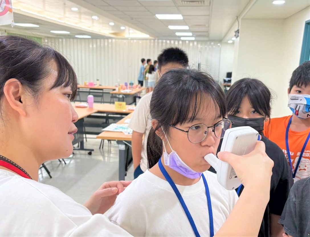 菸害防制向下扎根!部桃新屋分院夏令營寓教於樂 點燃學童健康意識 454554 5