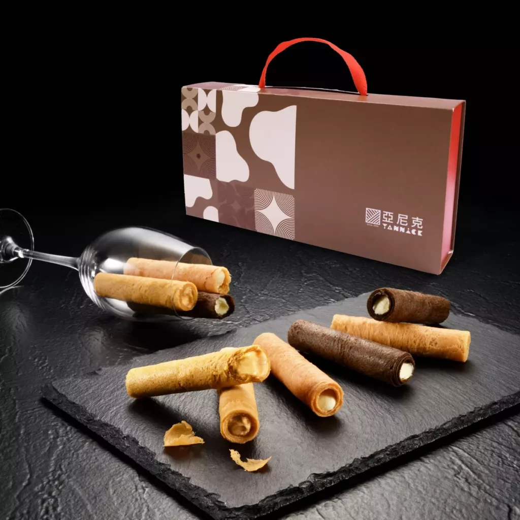 亞尼克中秋常溫伴手禮推薦(新品):生乳捲風味蛋捲鎏金禮盒,售價520元
