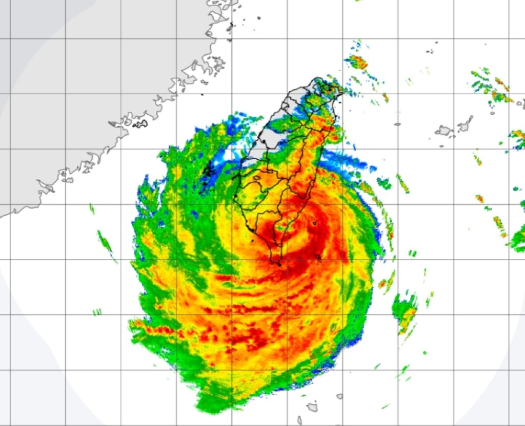 快訊/中颱「楊柳」13:00巔峰登陸台東!東、南部地區慎防強風豪雨