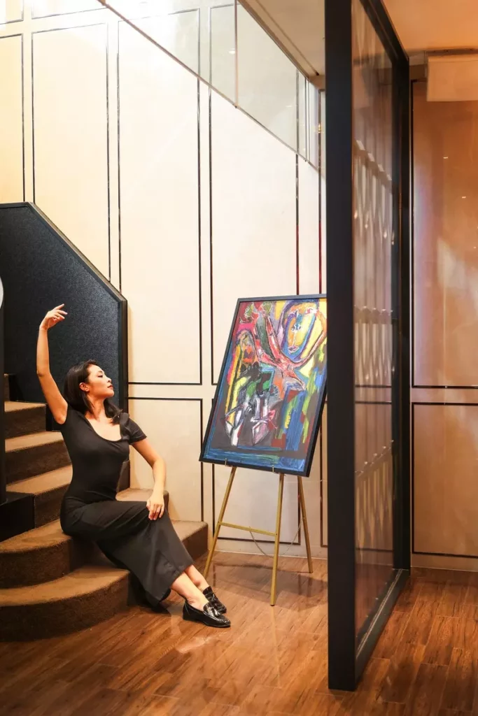 _薛喻鮮 ╳ 慕舍酒店「MVSA繆思系列」畫作暨攝影個展—Lobby作品《我與很多很多》