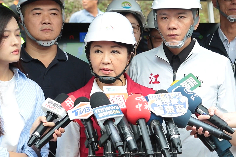 終結粉底液之亂 盧秀燕籲:把重心放在台灣災害處理 200 終結粉底液之亂 盧秀燕籲:把重心放在台灣災害處理 199