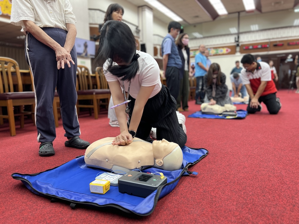 【有影】立法院急救訓練十年上千人受訓 CPR+AED+緊急止血術提升防災韌性 251 cnews124250813a02