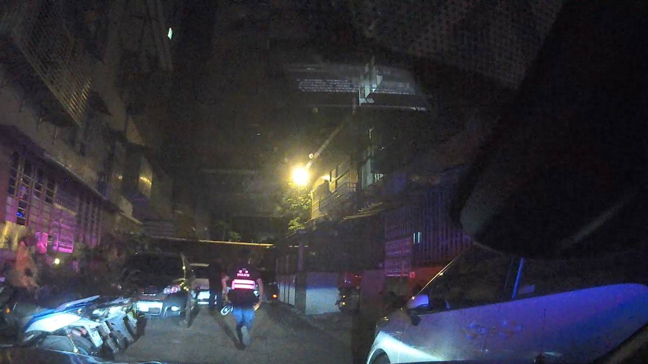 躲警攔查誤闖無尾巷 男子丟包毒品仍遭逮 2262103 0