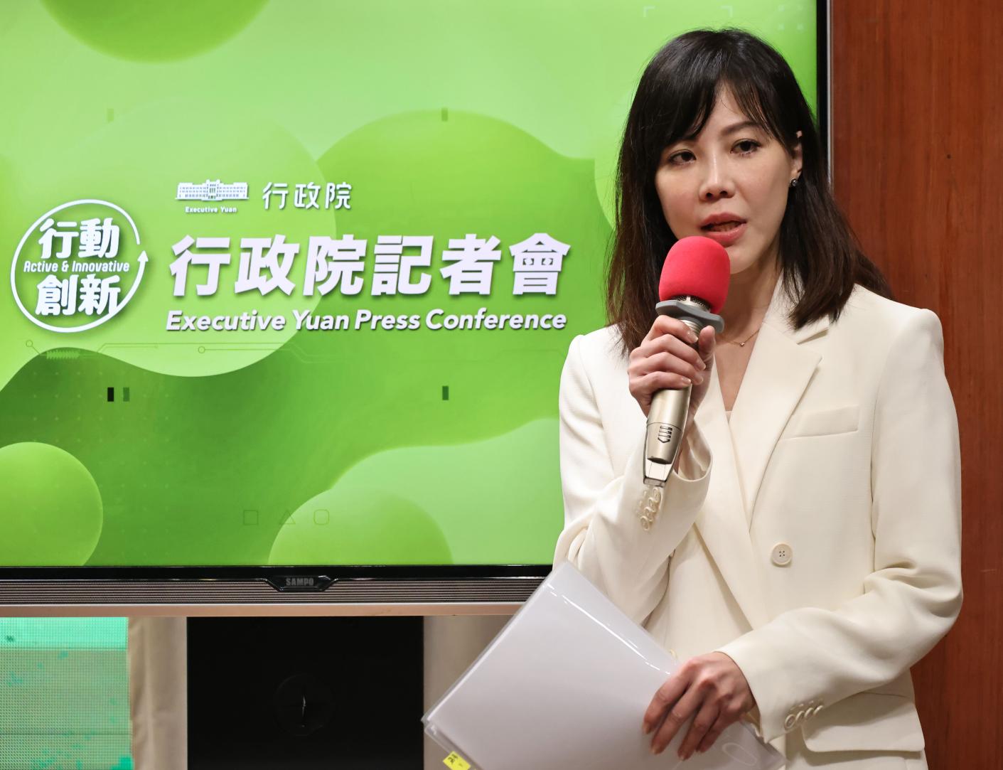 行政院一口氣送出韌性特別條例修正案及追加預算案,又開口跟立法院要1千2百多億的經費。資料照片/林啟弘攝