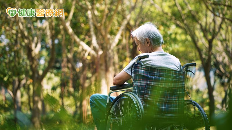 中年「罹憂鬱症」恐增晚年失智風險 專家推測與3原因有關