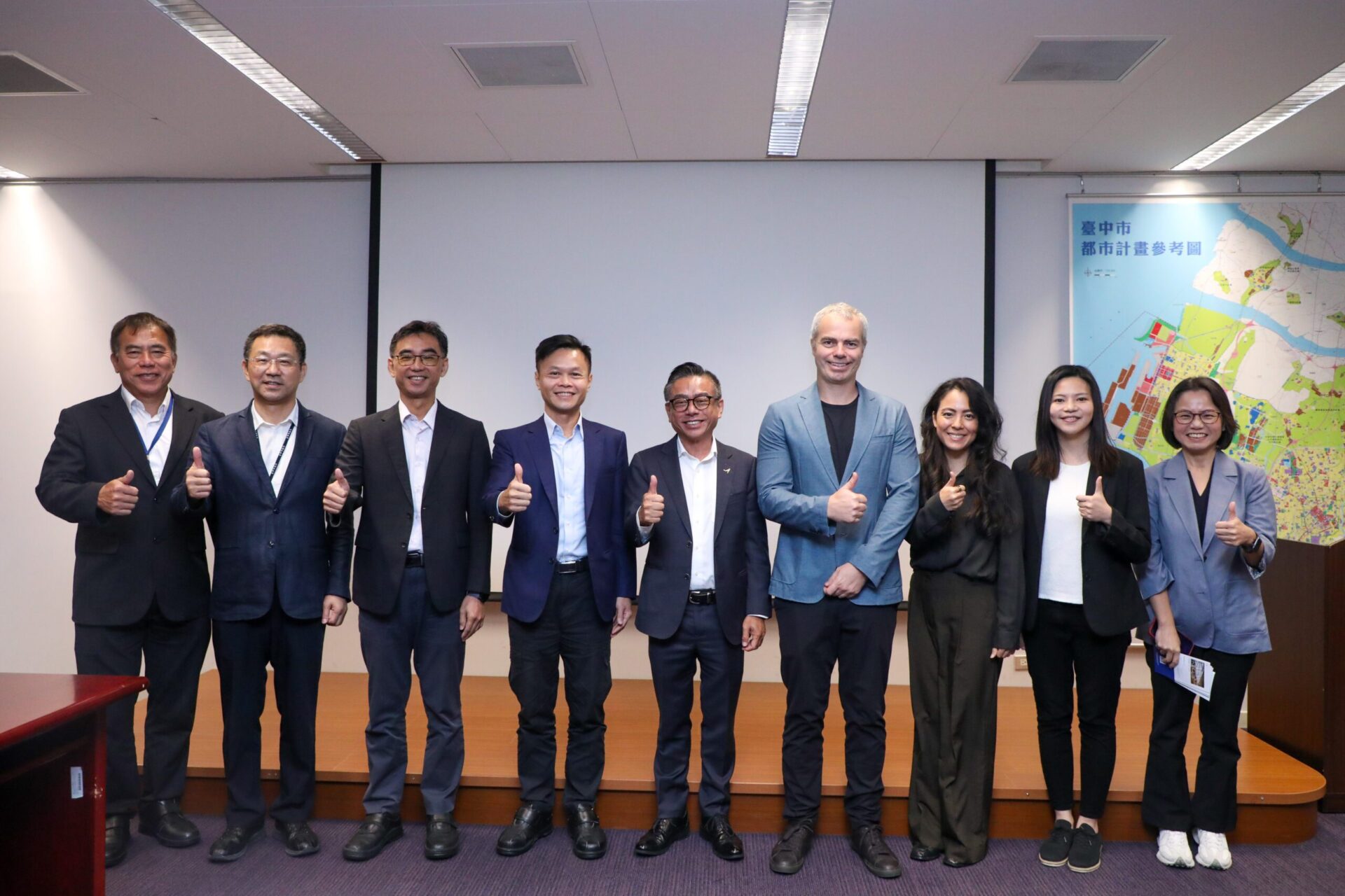 澳洲建築團隊拜會中市府 深化交流共推大型建設合作