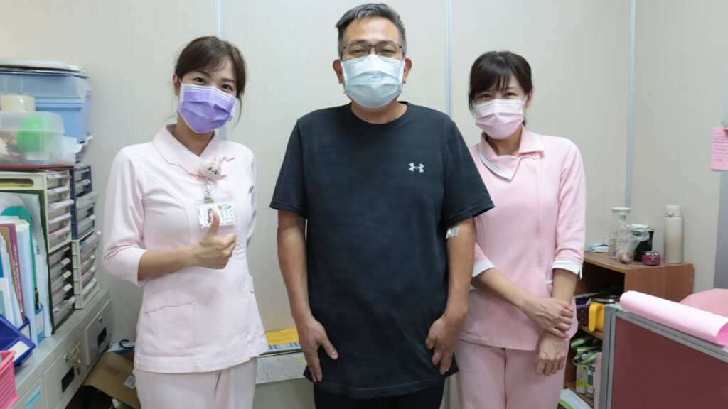 ▲藍偉洲參加衛福部彰化醫院減重班,建立飲食觀念,1個月減掉10公斤、腰圍少了6公分,「身體變輕盈,是人生最美妙的感受!」。(彰化醫院提供)