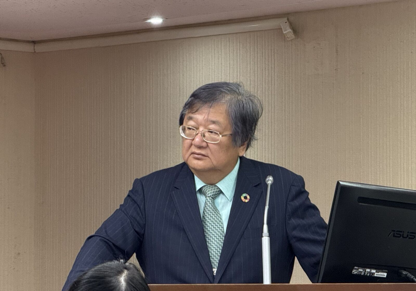 涉及「狼醫」就丟工作! 邱泰源:8月底頒新停職規定 242 涉及「狼醫」就丟工作! 邱泰源:8月底頒新停職規定 241