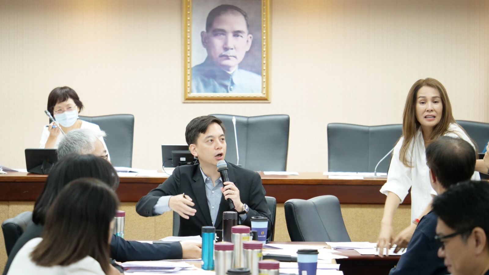 行政區劃程序法出委員會 邊陲地區治理迎轉機 192 行政區劃程序法出委員會 邊陲地區治理迎轉機 191
