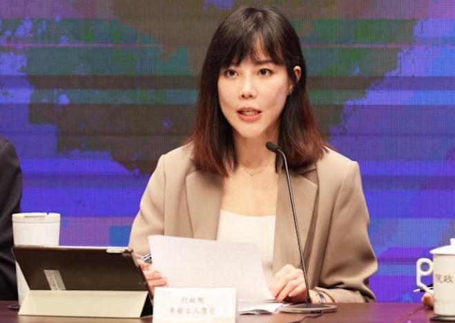 行政院發言人李慧芝轉述，行政院院會將通過普發1萬元時程修正，特別預算後1個月內啟動、7個月內完成。(圖／中央社)