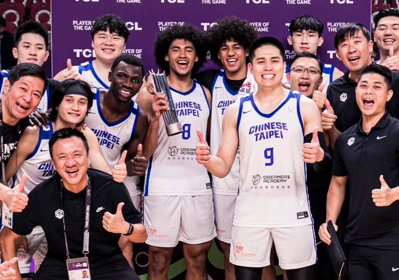 在波譎雲詭的西亞戰區，中華隊靠著團結打出絕佳戰績。 (FIBA提供)