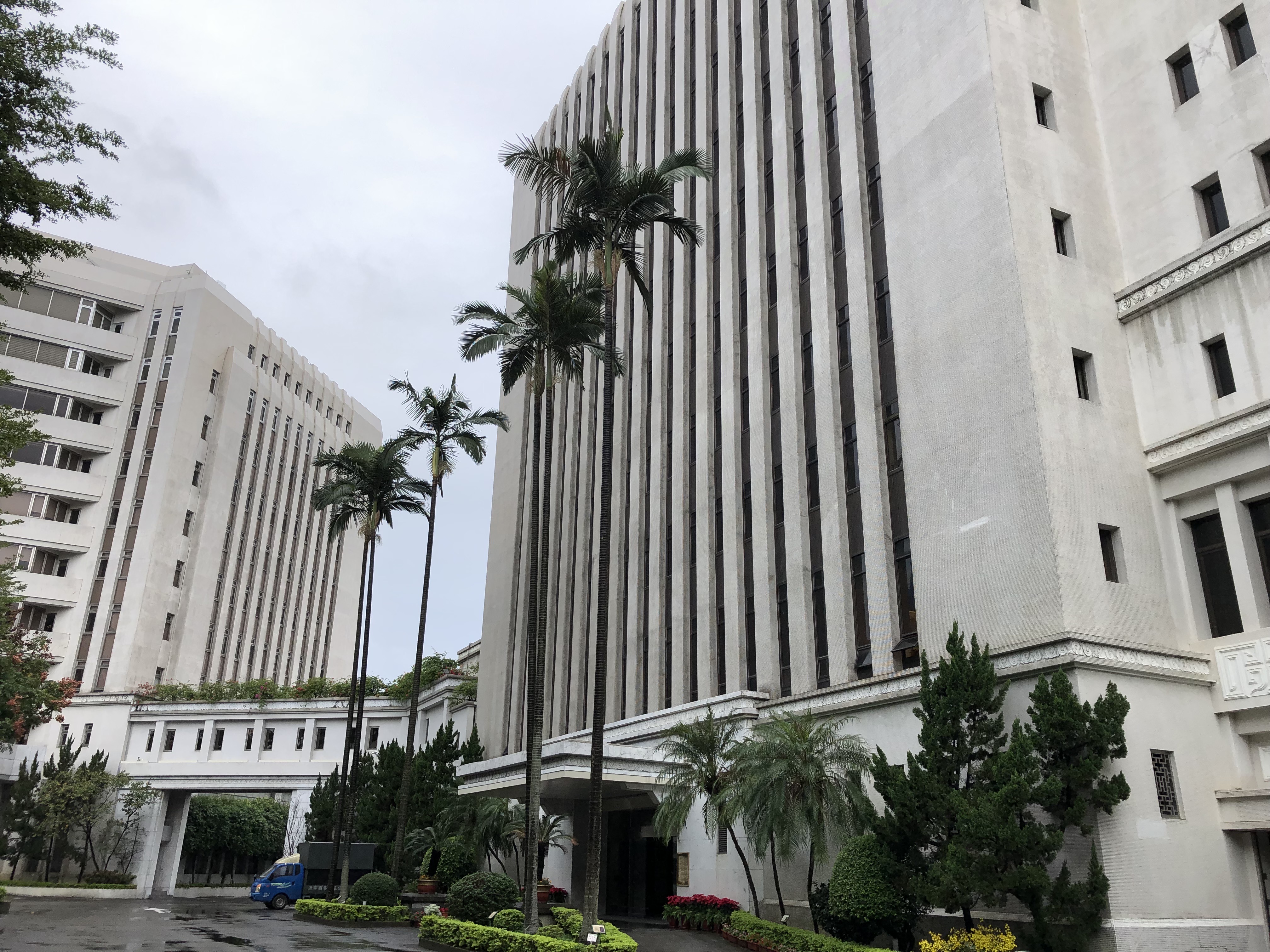 央行:都更危老重建貸款未受限 仍需納入觀測不動產貸款集中度!
