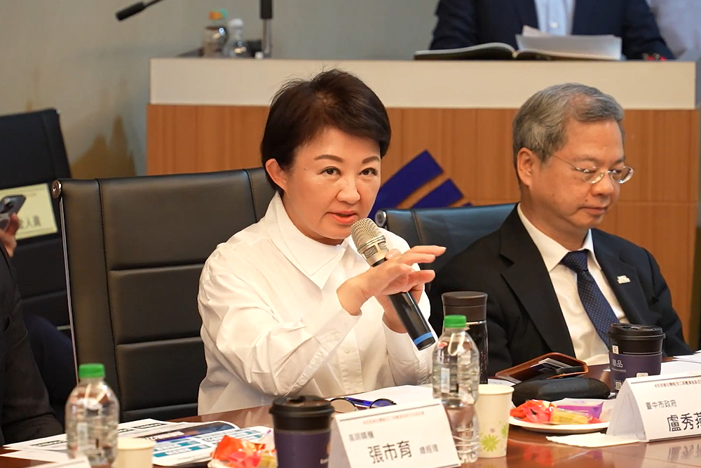 機械業者受美關稅衝擊 盧秀燕盼中央採納產業界諫言 186 機械業者受美關稅衝擊 盧秀燕盼中央採納產業界諫言 185
