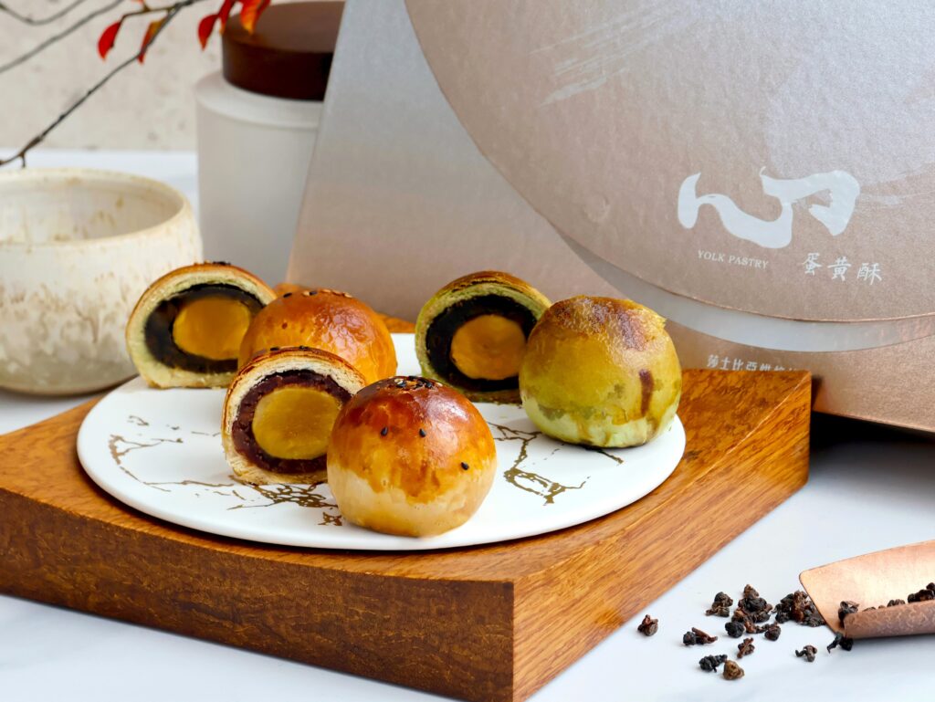 與世界麵包大師王鵬傑聯名   日月千禧推「心禧-典藏秋韻」蛋黃酥中秋禮盒