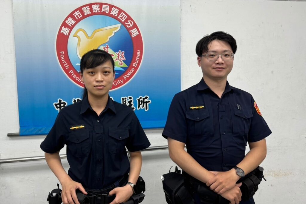 水管爆裂路面隆起 基警交管疏導助搶修 1 MEITU 20250815 170213477