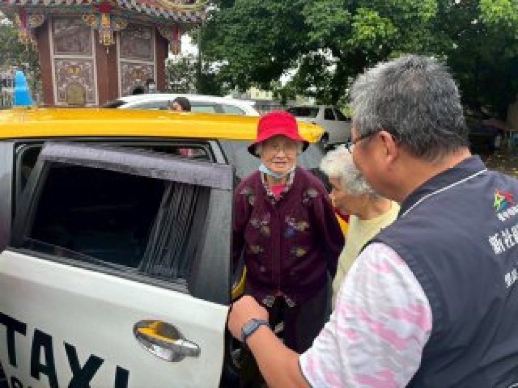 小黃公車跑進山城海線-偏鄉民眾最暖靠山-滿意度高達95%