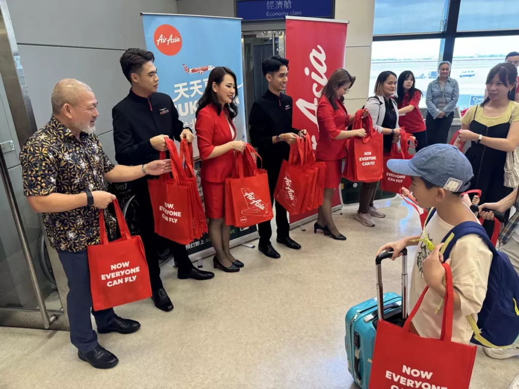AirAsia台北福岡正式首航推出開航