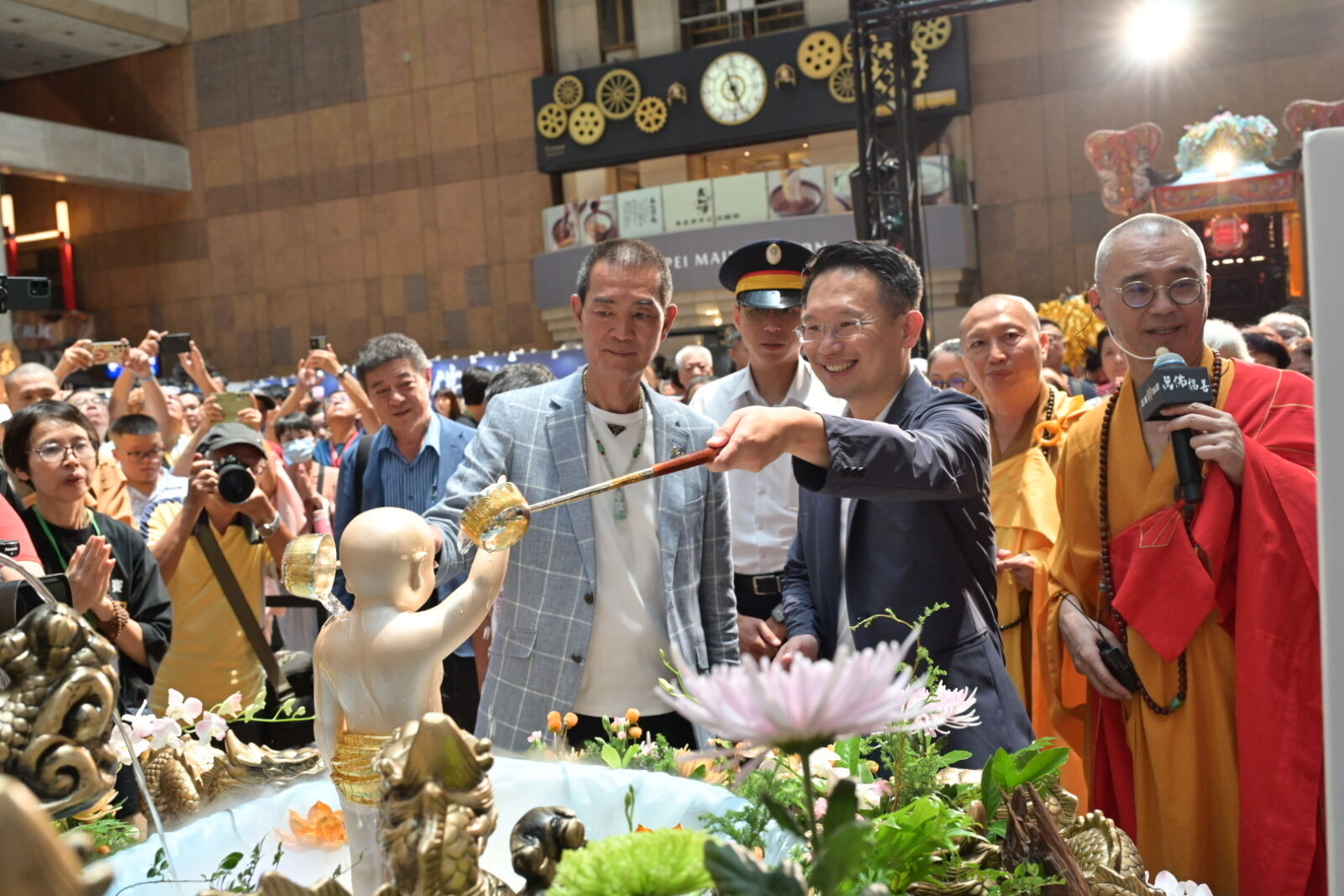 景福宮開漳聖王神轎首進駐北車　蘇俊賓：多宗教共融打造台灣多元價值 215