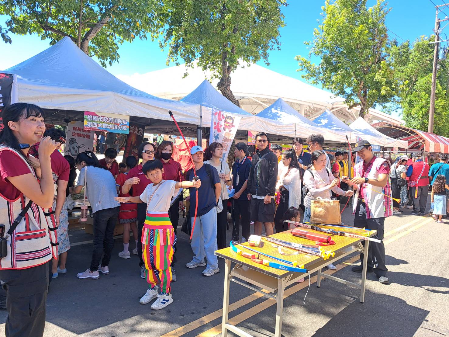 桃消圳頂分隊趣味防火體驗 原民豐年祭上演射箭遊戲 S 18088030 0