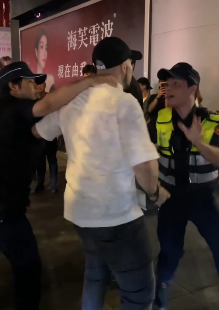 信義區夜店美國籍男子酒醉鬧事 員警壓制管束