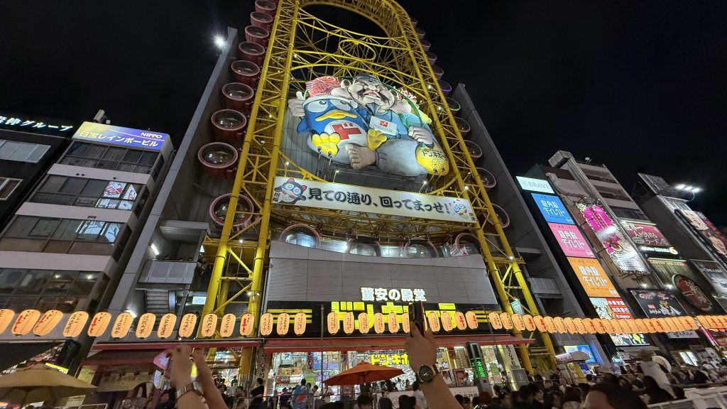 影/大阪道頓堀驚傳火警!一蘭拉麵陷火海-消防急射水
