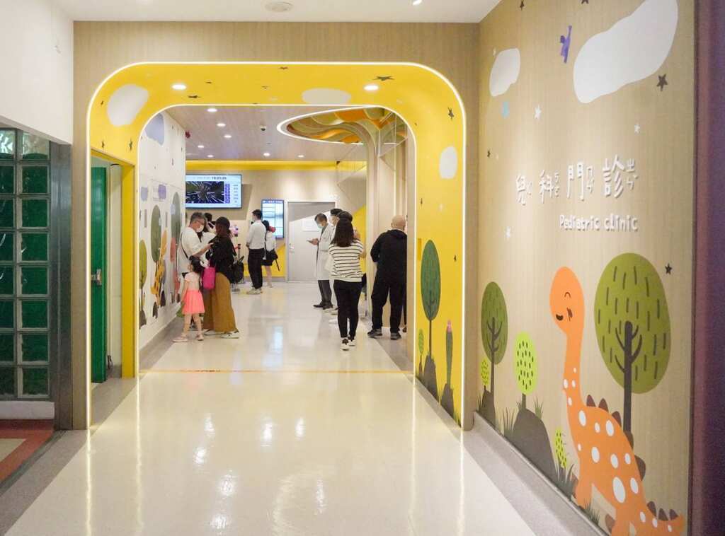 ▲為提供兒童更友善、舒適的就醫環境，臺中榮總重新整修已使用22年的兒科門診空間。（臺中榮總提供）