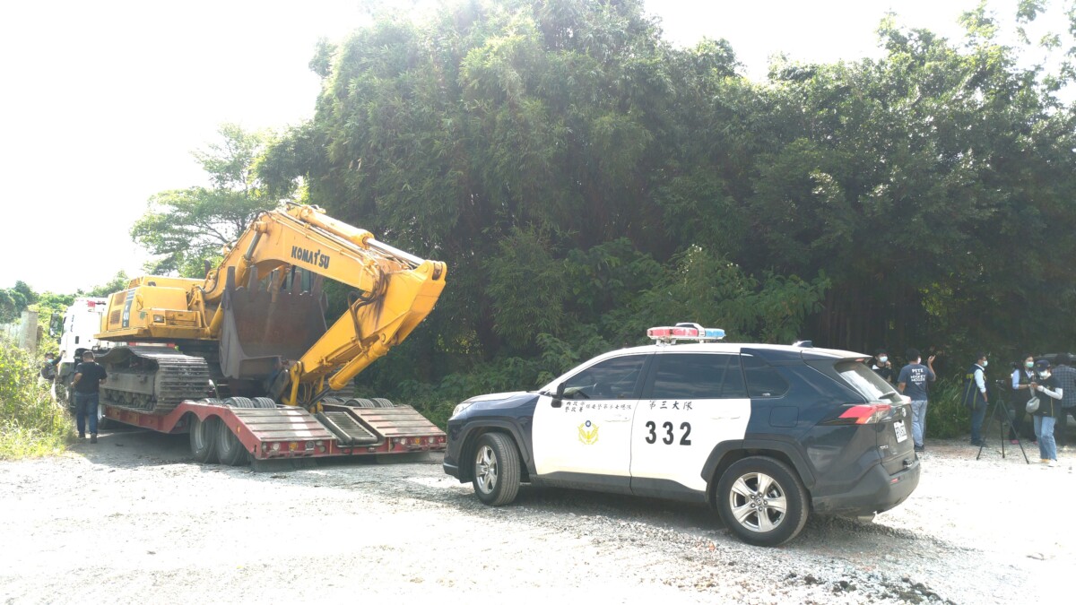 ▲農地禁填廢棄物！高雄查獲8案7怪手1貨車遭扣押。