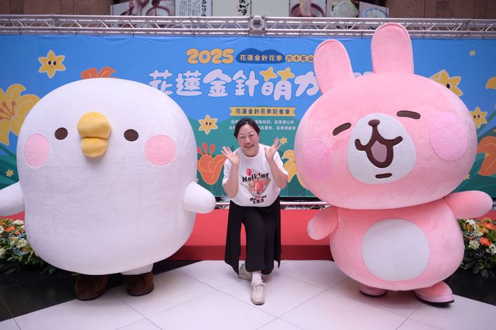 萌力全開!花蓮六十石山、赤科山花海綻放 金針花季正式開跑