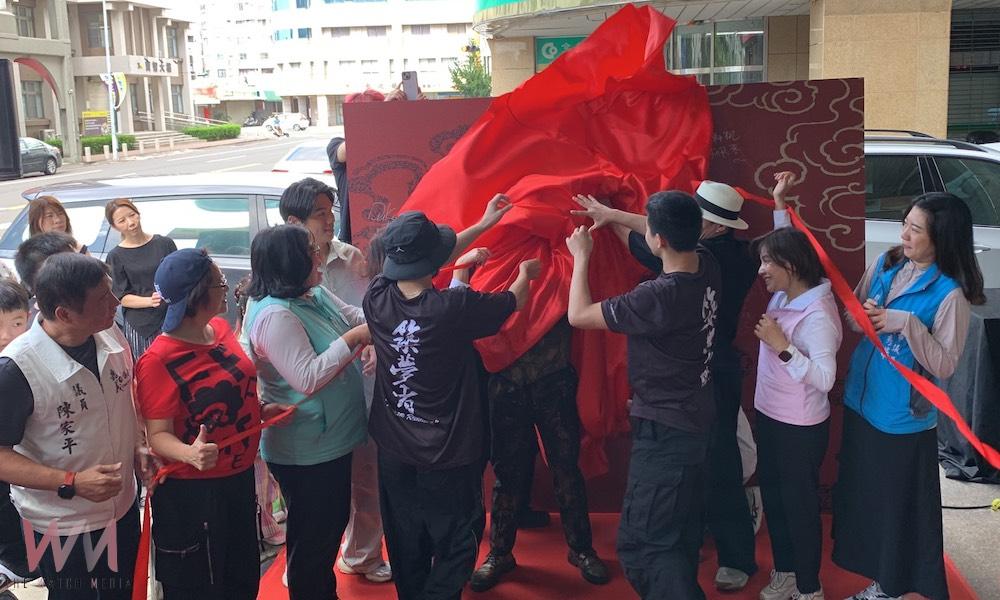 國際級街舞比賽冠軍團隊「築夢者 DreamRunnerZ」,繼於台灣各地及國外成立分校後,今(17)日正式宣布在嘉義市西區成立僑平分校。(圖/記者陳惲朋攝)