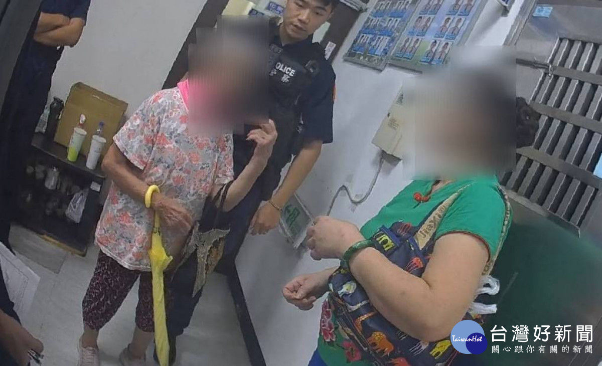 老婦深夜徘徊街頭,蘆竹警溫馨助返家。