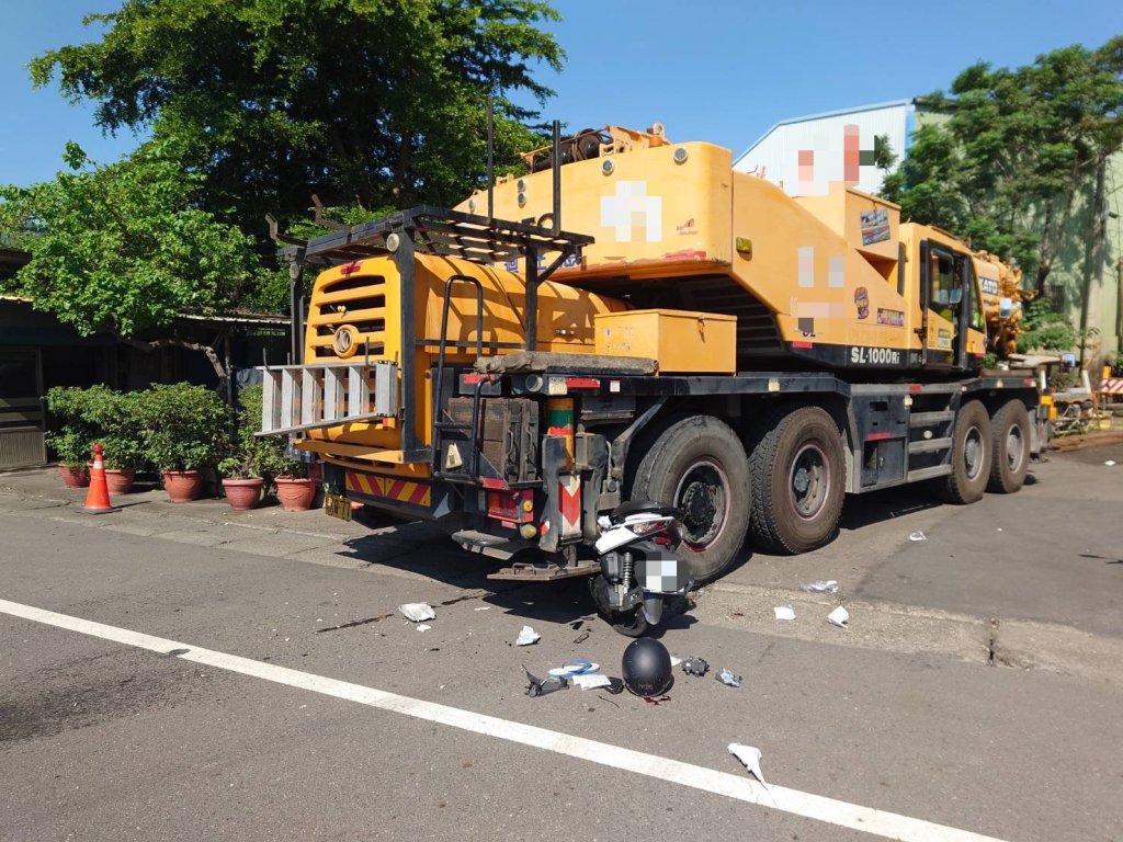 快訊/高雄違規吊車斷人命!甫成年18歲男「出門工作」遇死劫