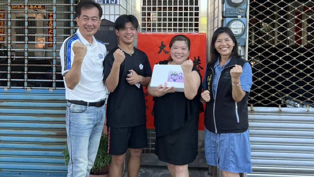 ▲來自彰化高中的高二學生黃彥綸,在今年「2025剛柔會世界盃空手道錦標賽」中表現傑出,一路過關斬將,最終勇奪個人對打項目亞軍,為台灣爭取最高榮譽。(大村鄉公所提供)