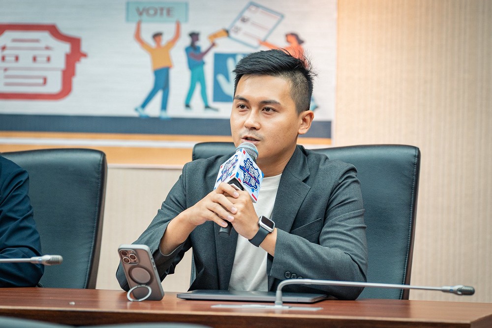 蔣萬安遭批脫離市政 何元楷嗆卓揆:總統十講才脫離國政 190 蔣萬安遭批脫離市政 何元楷嗆卓揆:總統十講才脫離國政 189