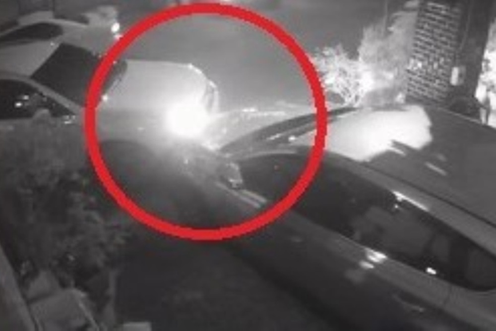 小巷迴轉擦撞轎車車頭 68歲男涉肇逃辯稱壓到石頭 234 cnews204250819a06